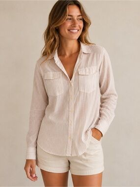 Patagonia Women's Lightweight A/C Button Down Shirt - Size Small